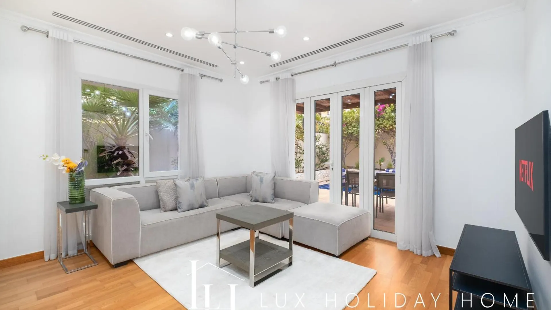Lux The Meadows 5 Bed Villa Dubai