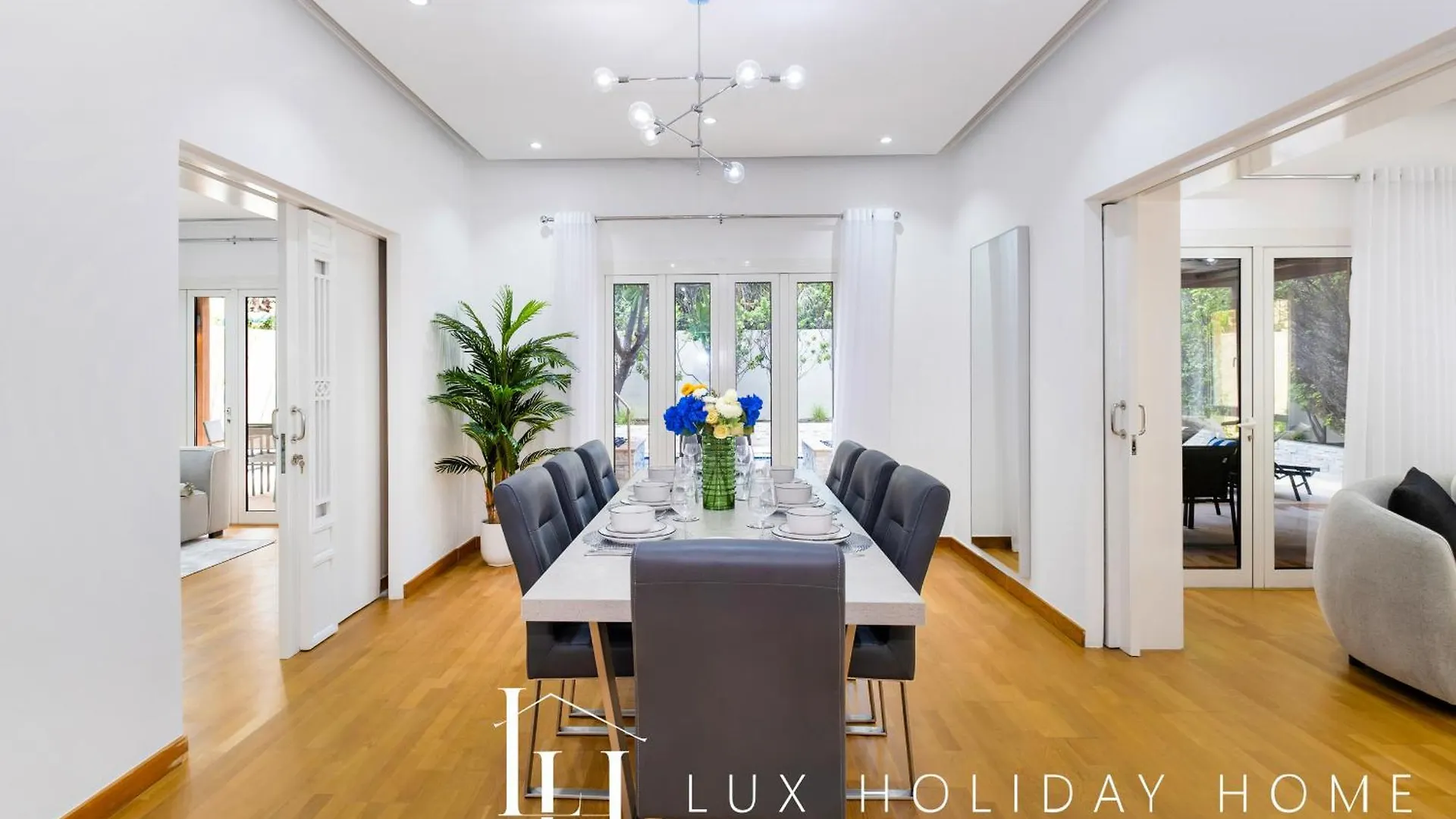 Lux The Meadows 5 Bed Villa Dubai 0*,