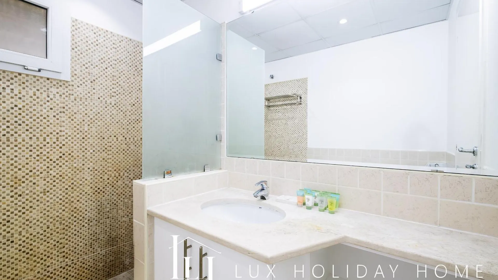 Lux The Meadows 5 Bed Villa Dubai United Arab Emirates